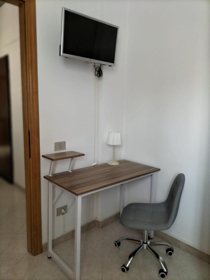Rosa'S Apartment With Terrace Cagliari Exterior foto